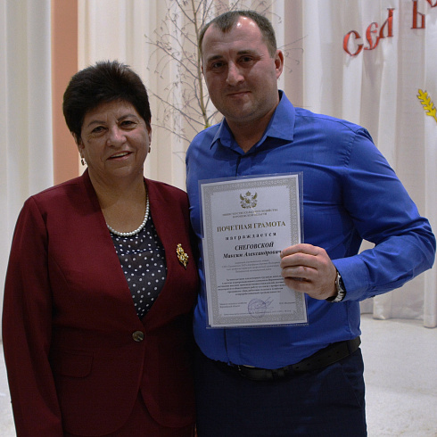 В хозяйствах «Павловской нивы» продолжается чествование лучших сотрудников 