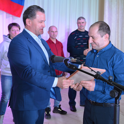 «Нам есть, чем гордиться»: в хозяйствах «Павловской нивы» чествовали лучших работников сельского хозяйства